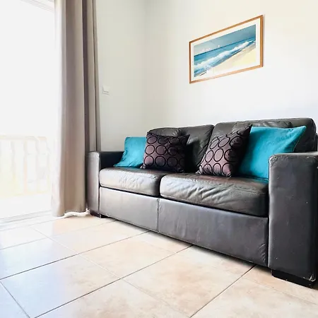Cosy Sunny One Bedroom