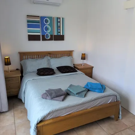 Cosy Sunny One Bedroom Apartment