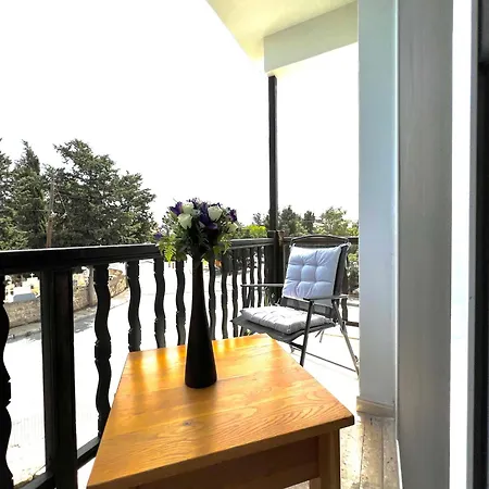 Cosy Sunny One Bedroom Апартаменты