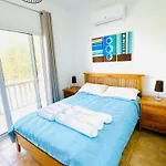 Apartment Cosy Sunny One Bedroom
