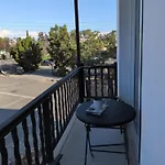 Apartment Cosy Sunny One Bedroom *