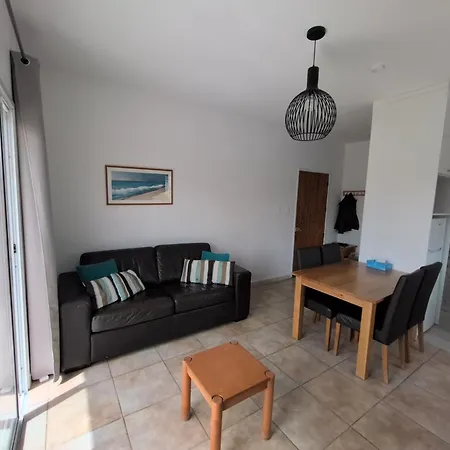 Cosy Sunny One Bedroom * Paphos