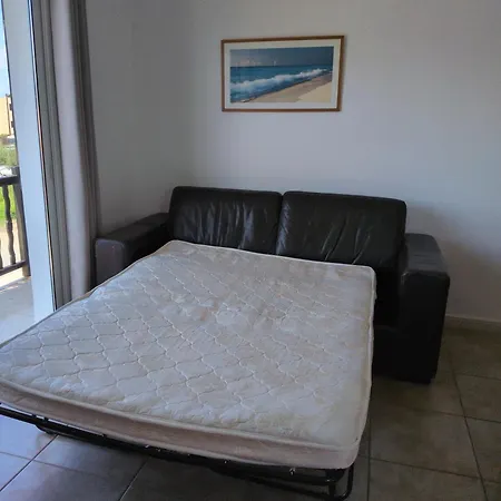Apartment Cosy Sunny One Bedroom *
